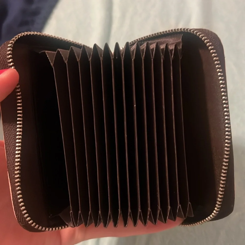 Wallet! - Picture 6 of 7